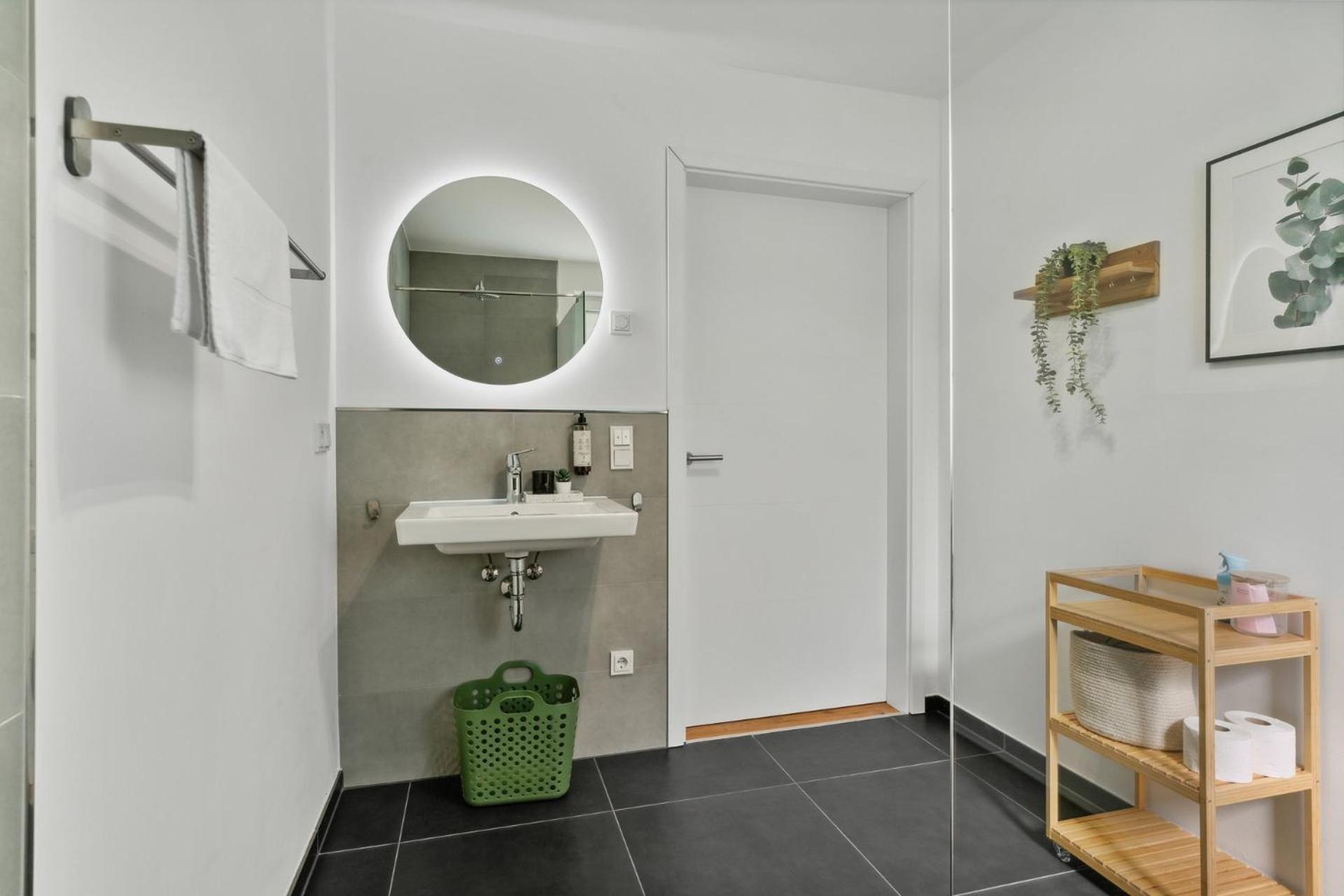 Deluxe Apartment In Bielefeld City Mit Parkplatz Und Terrasse Екстер'єр фото